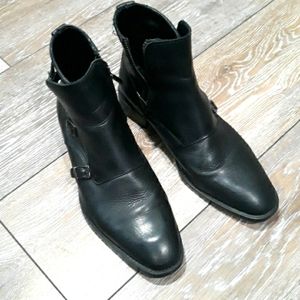 Zara Man 3 buckle black leather Chelsea boots. Size 6.5